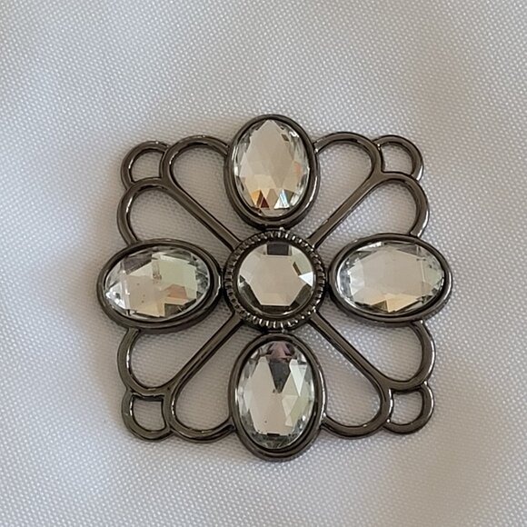 Square Lattice Rhinestone Gunmetal Metal Medallion Plate 2.35" x 2.35" - Picture 2 of 7